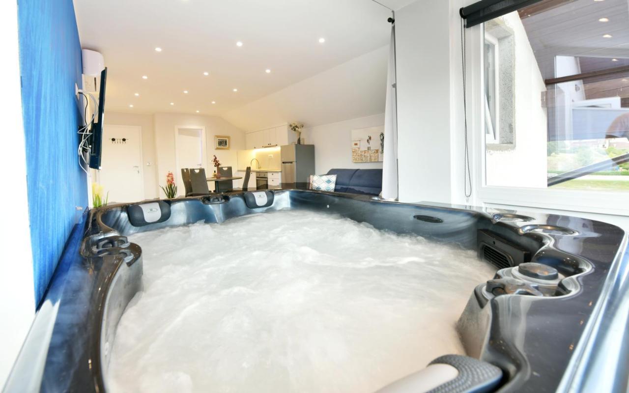 Deluxe Apartments Franjkovic Seliste Dreznicko Ngoại thất bức ảnh